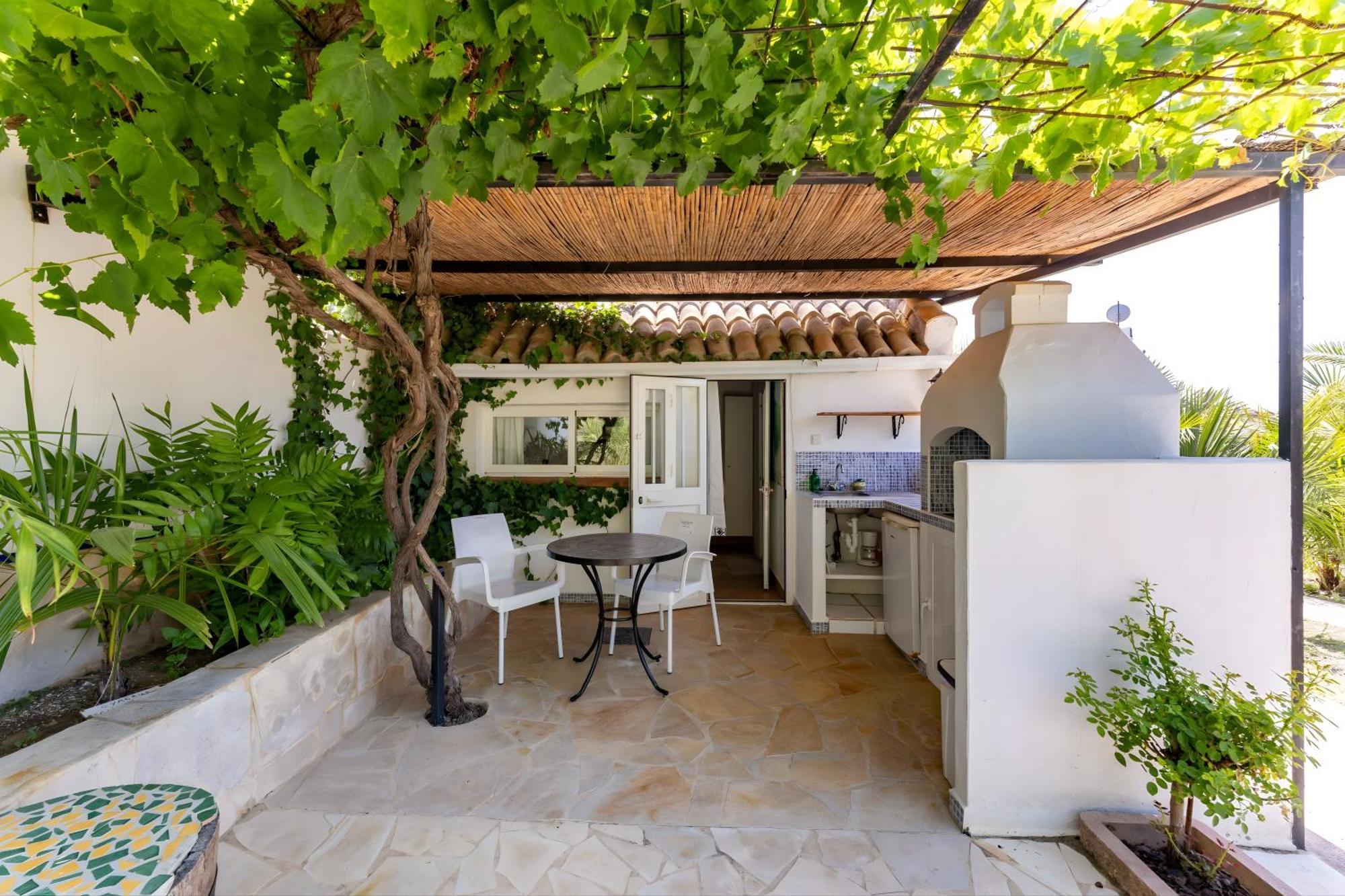 Tiny House 12M2 In Holiday Park With 55 M2 Pool Tolox Exteriér fotografie